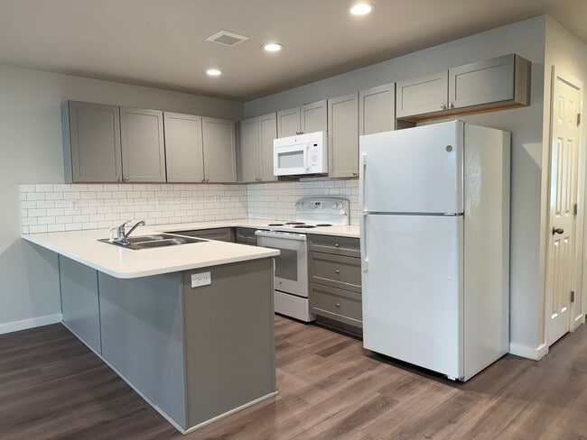 5308 Smitten St