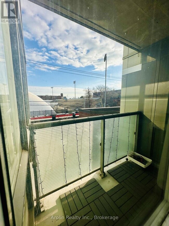 Photo - 20 Joe Shuster Way Unité 212