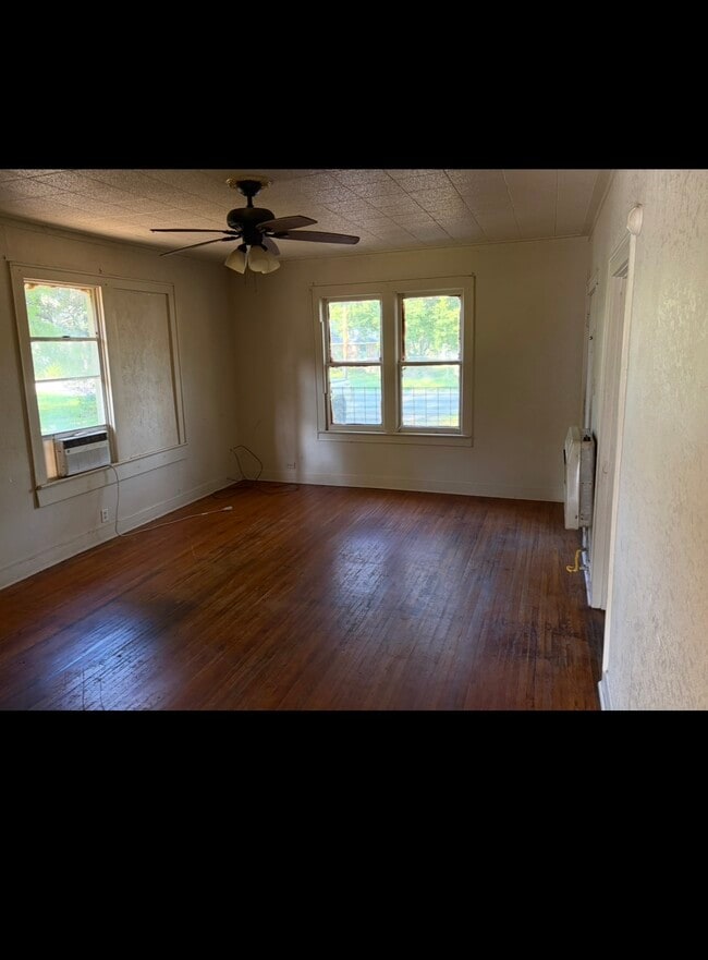 Photo - 4406 Jackson St
