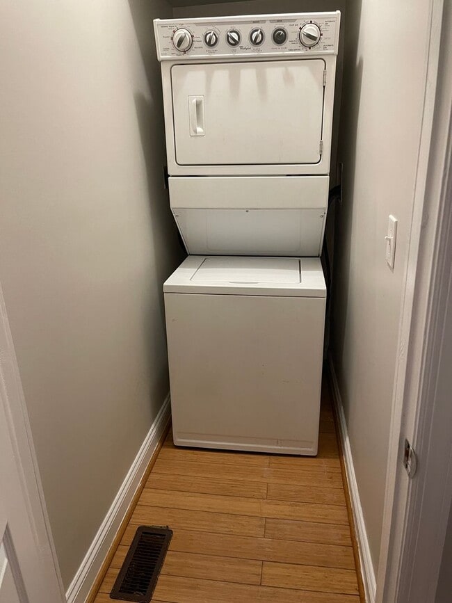 Photo - 2bed/2bath Townhome centrally located in Baltimore City!!