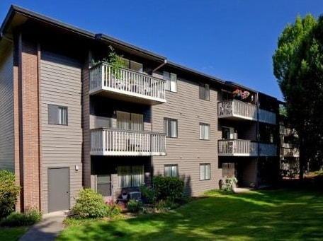 Creekside Village Apartments - Creekside Village Apartments