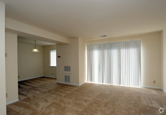 Building Photo - Rockburne Estates Rental
