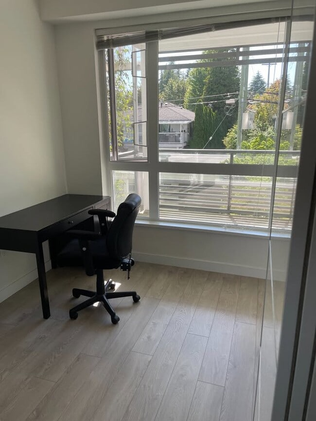 Photo - 6633 Cambie St.