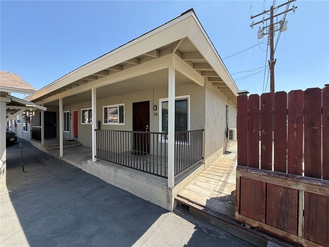 Building Photo - 936 W Foothill Blvd Unit 14 Rental
