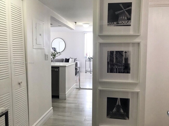 Photo - 850 N Miami Ave