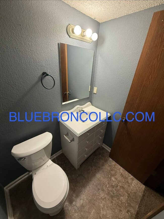 Photo - Spacious 2 Bedroom unit for a great price!