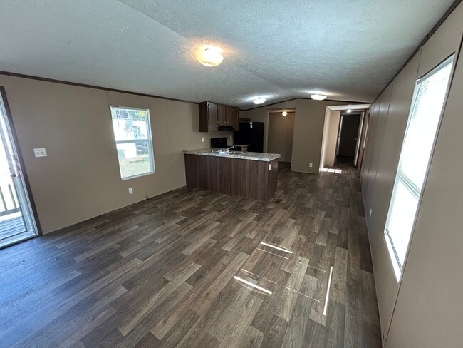 Photo - 1045 Teneile St