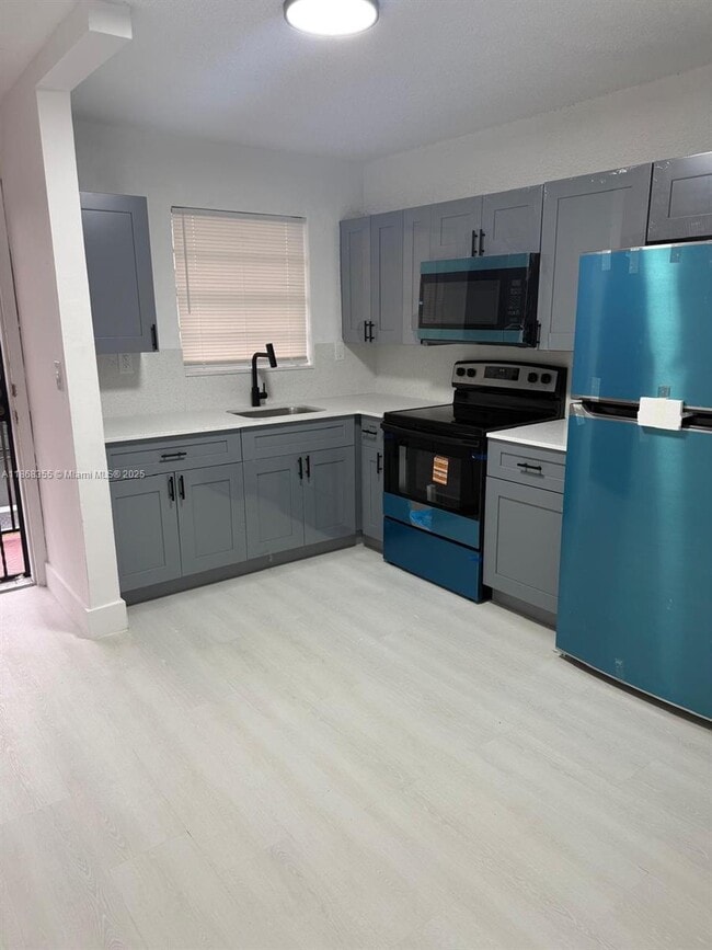 Building Photo - 1000 W 28th St Unit 15 Rental