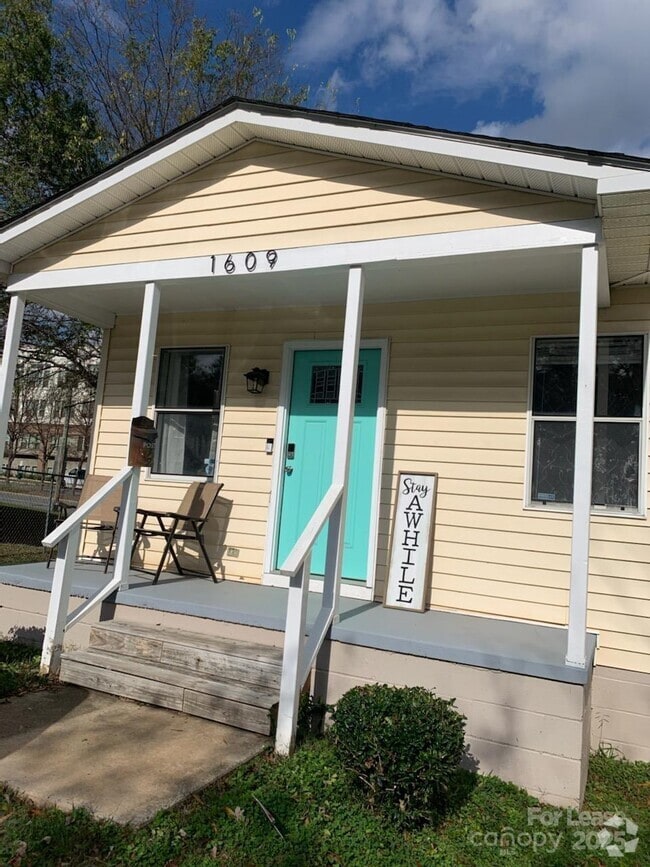 Building Photo - 1609 Julia Maulden Pl Rental