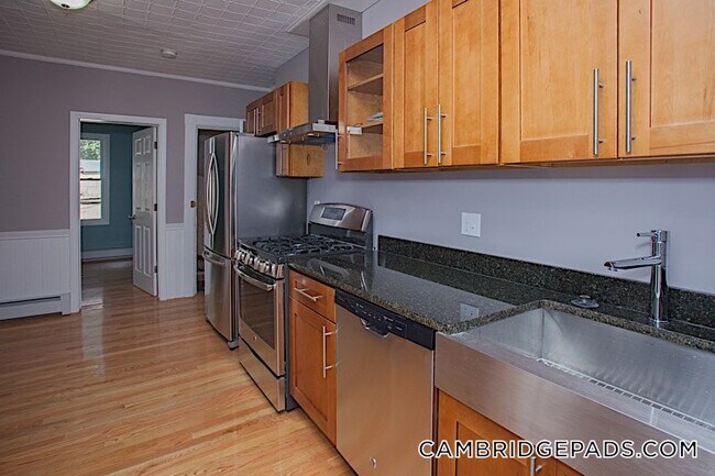 Photo - 173 Rindge Ave Unidad 3L