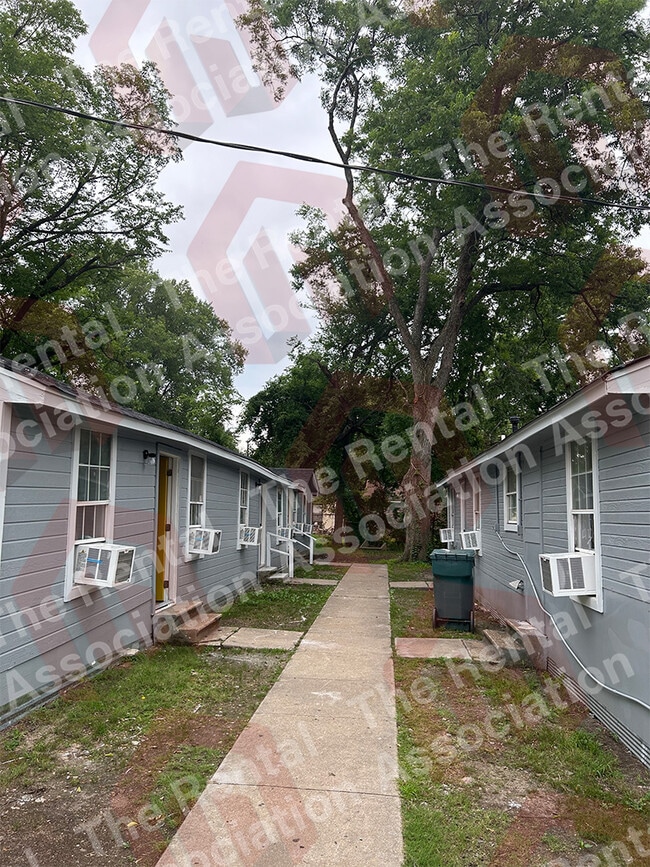 Photo - 3010 Church Street