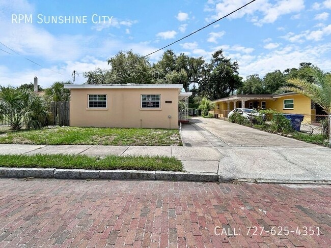 Photo - 2613 E Clark St Unit A