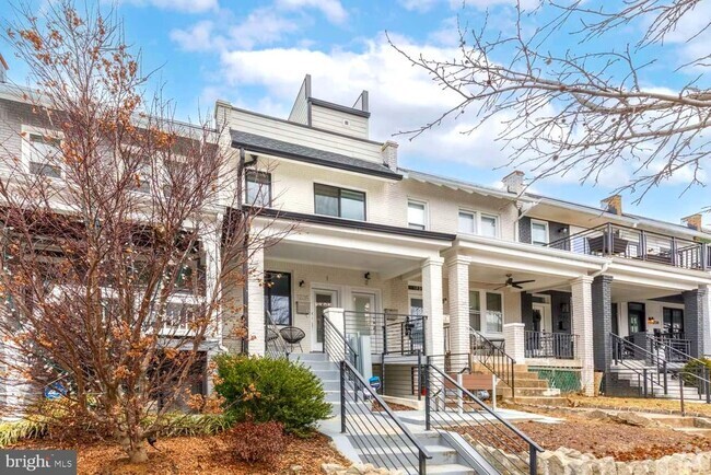 Building Photo - 1228 Oates St NE Unit 1 Rental