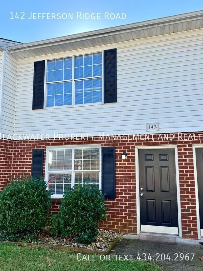 Building Photo - 142 Jefferson Ridge Rd