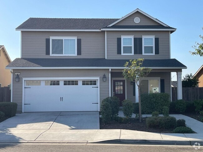 Building Photo - Modern Living Meets Clovis Charm! Rental