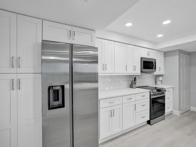 Photo - 955 Egret Cir Unit 405