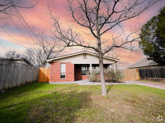 Building Photo - 7312 Providence Ave Rental