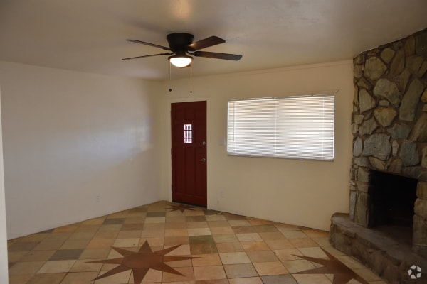 Building Photo - 1514 W Palmer Dr. Unit 1 Rental