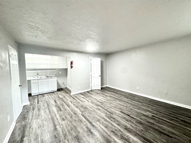 Building Photo - 1756 W Main St Unit 23