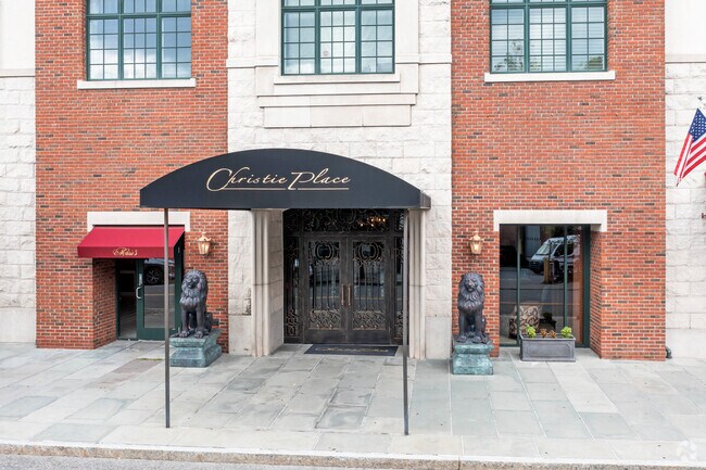 Photo - 1-100 Christie Pl