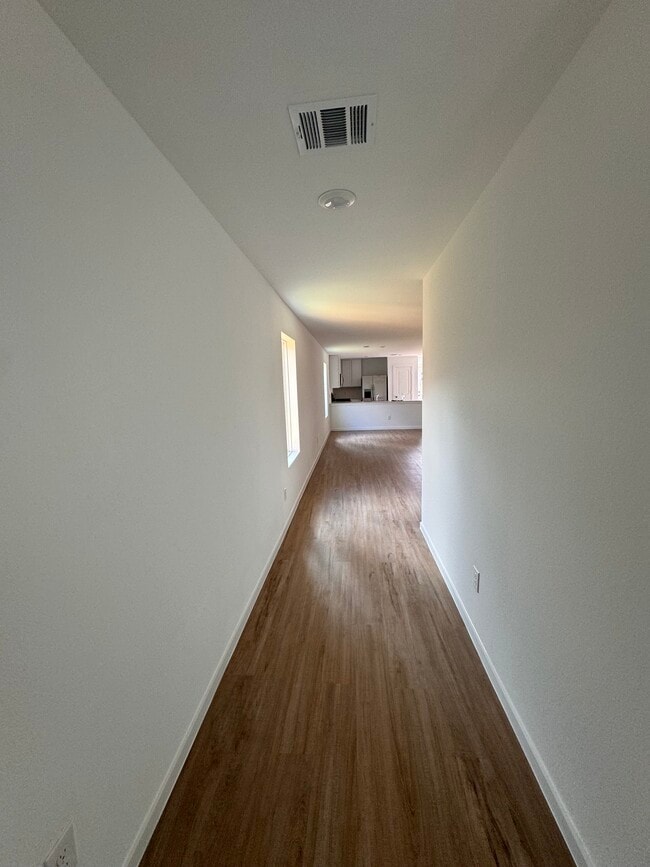 Photo - 1634 Windrose Bnd