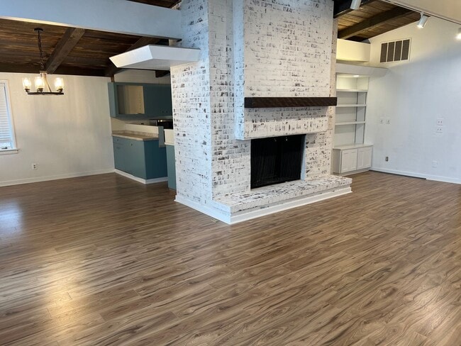 Photo - 4 Bedroom 2 bath home near lake Tenkiller ...