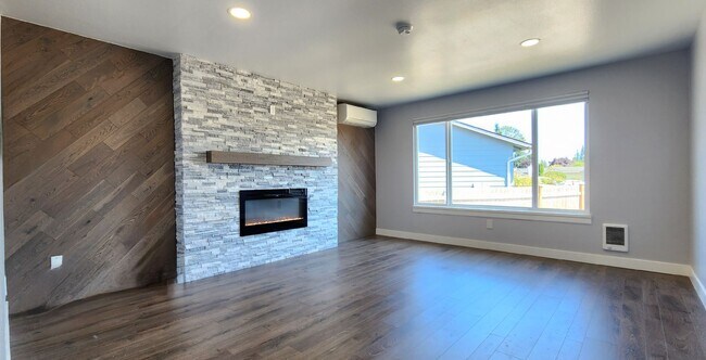 Photo - 3 Bedroom Home in North Marysville - $500 ...