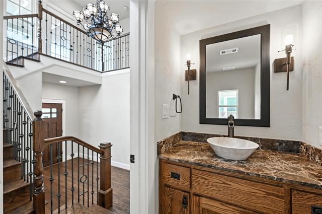 Photo - 5535 Willis Ave