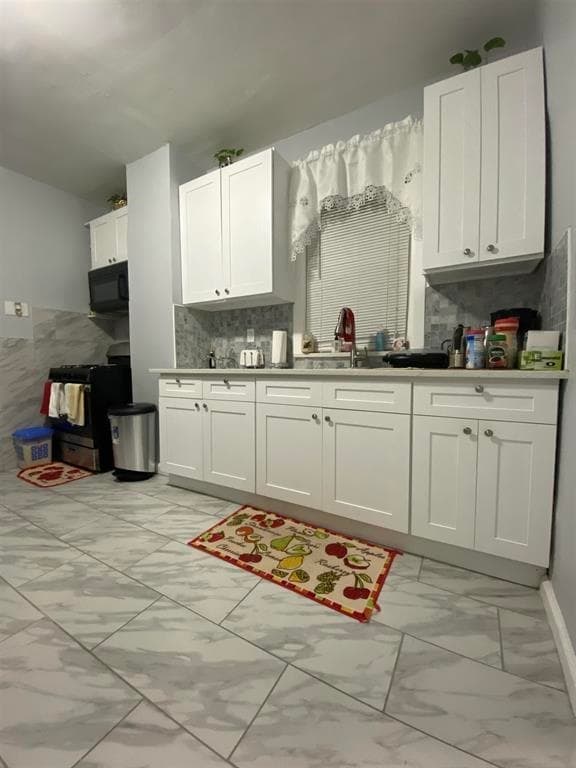 Building Photo - 72 W 13th St