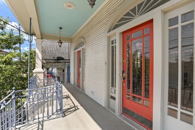Photo - 4535-4535 Lasalle St Unit 4535 Upper