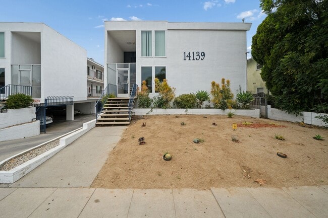 Photo - 2 bed 1 Bath Available Now Unit 14143-02