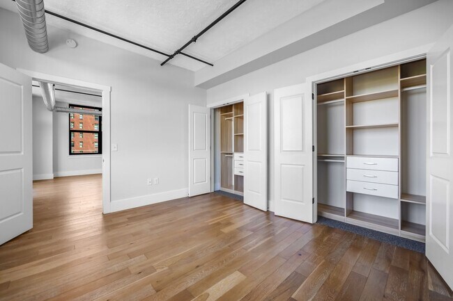 Photo - Cast Iron 1 Unit 2310