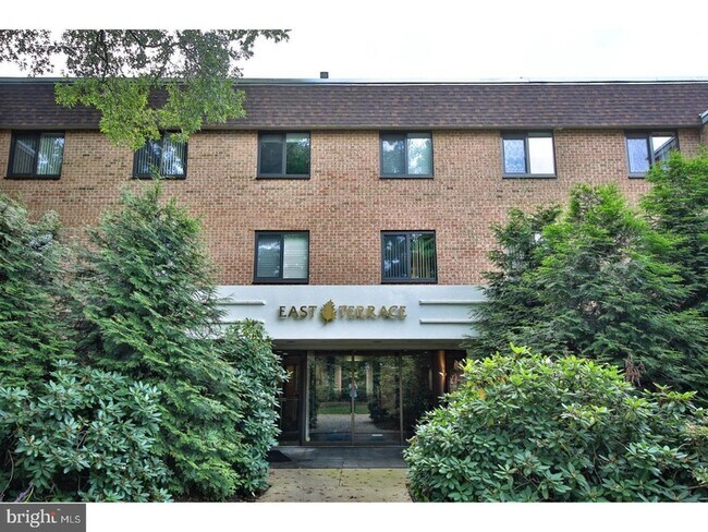 Photo - 1650 Oakwood Dr Unit E313