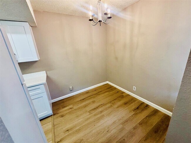 Photo - 2600 Penny Ln Unit 204