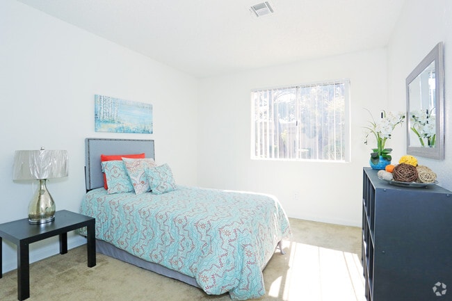 2BR, 2BA - 919 SF Bedroom