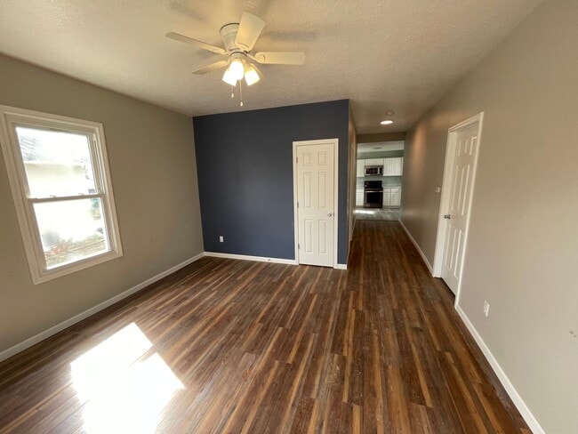 Photo - 133 N Locust St Unit Apt 1