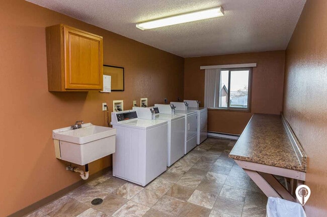 Parkview Apartments and Townhomes