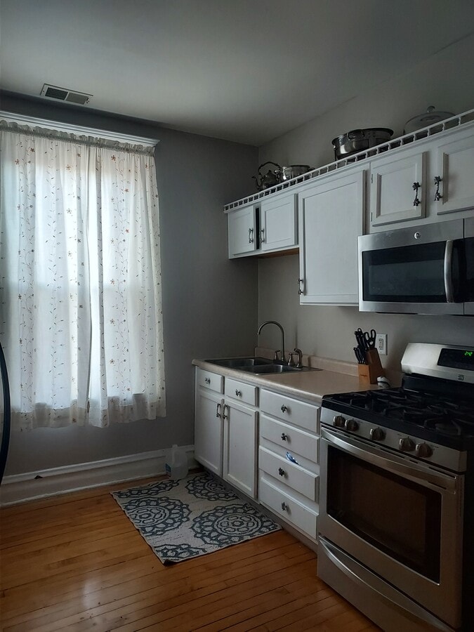 Photo - 1137 Highland Ave Unit Apt 2