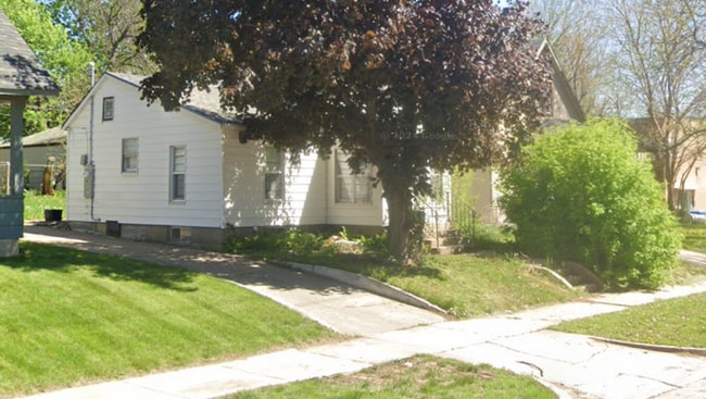 Building Photo - Coming soon! Rental