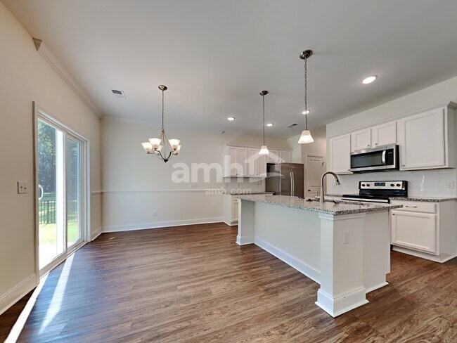 Photo - 984 Theodore Rd