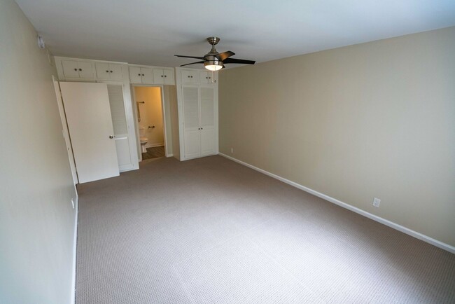 Photo - 7244 Hillside Ave Apartments