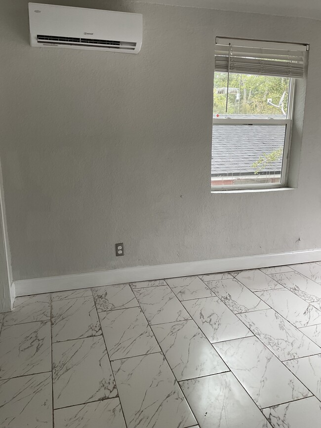 Photo - 1356 W 24th St Unit 1