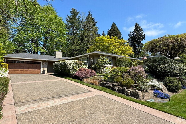 Building Photo - 10632 NE 47th Pl Rental