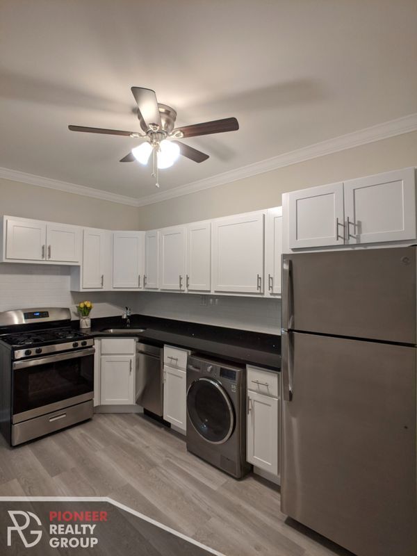 Photo - 724 W Roscoe St Unit 1N