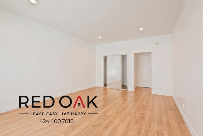 Photo - ~1 Month FREE~ One Of a Kind, Charming, Br... Unidad 207