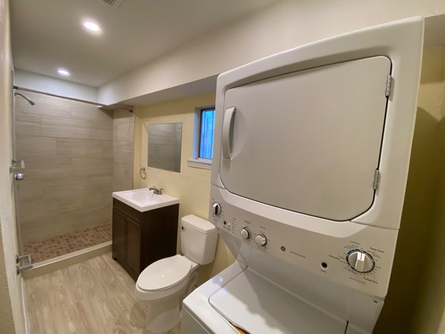 Photo - 2221 Gold Ave Unit C