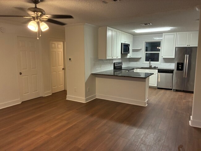 Photo - 121 Jackson Blvd #2