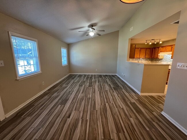 Photo - 136 Marlene Dr