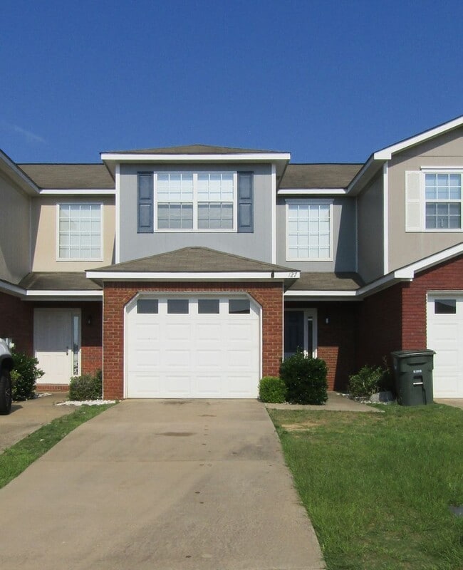 Building Photo - 127 Concord Ave Unit 1