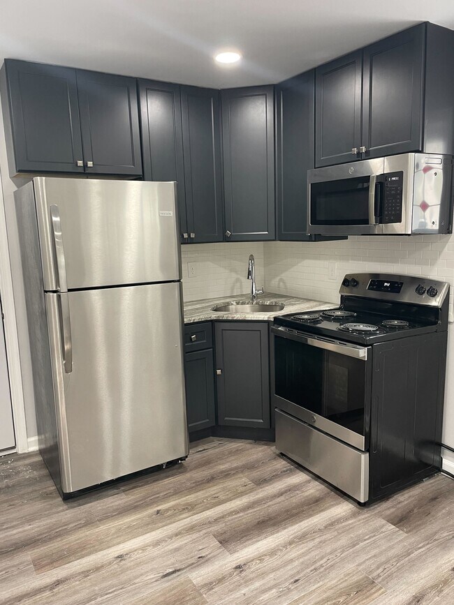 Photo - 1404 N 52nd St Unit B